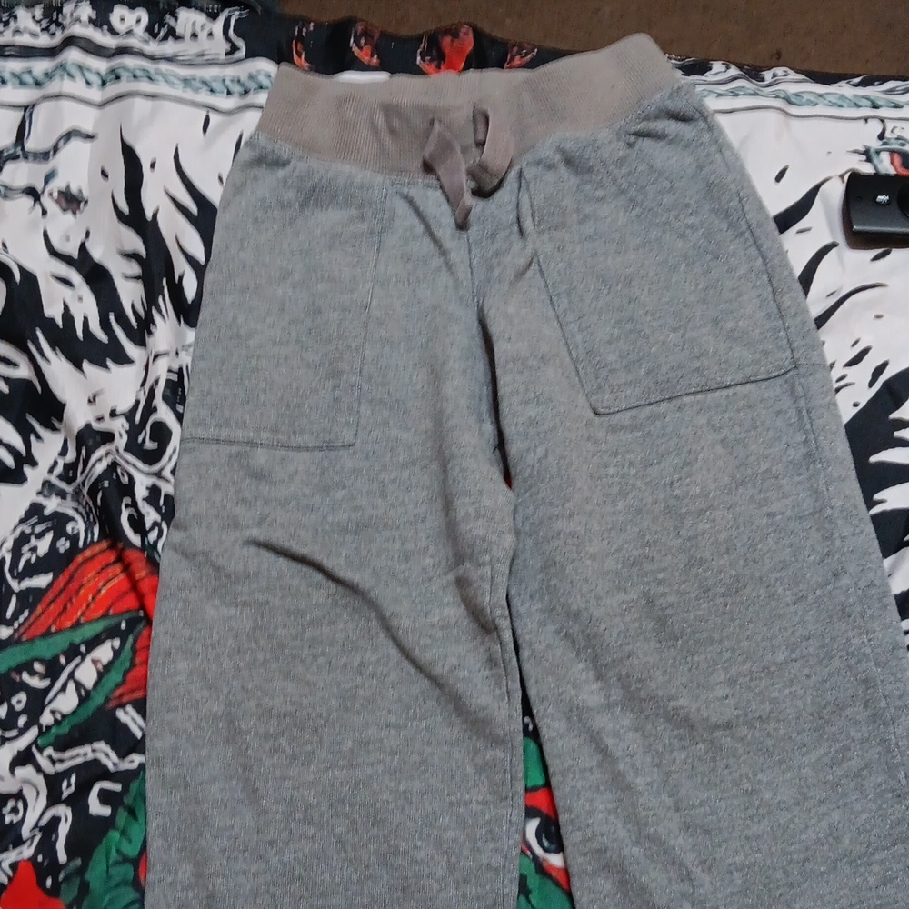 3T, Circo, Gray Pants